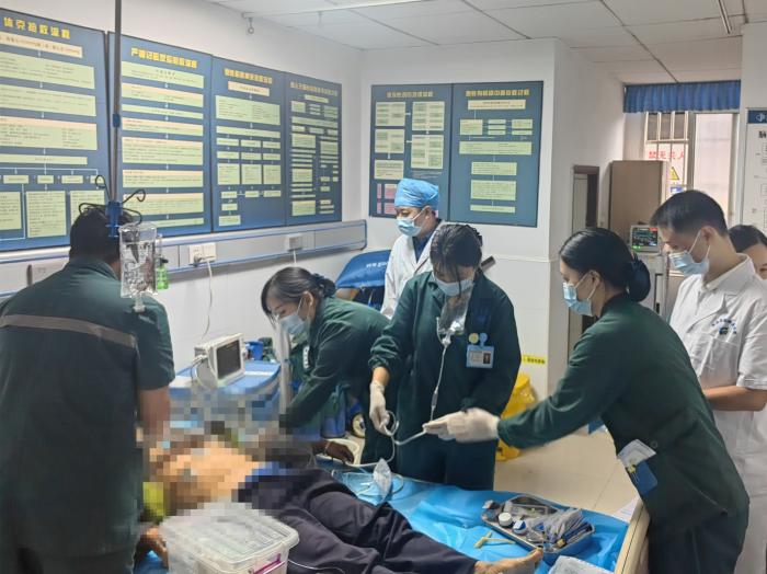 湘南学院附属医院省级巡回医疗队与基层多学科协作，成功抢救有机磷中毒患者