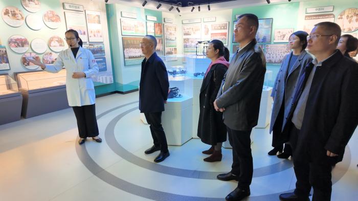 参观临沂市人民医院.jpg