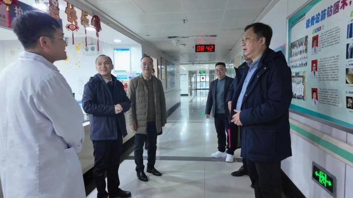 湘南学院附属医院领导新春慰问一线 情暖医患心