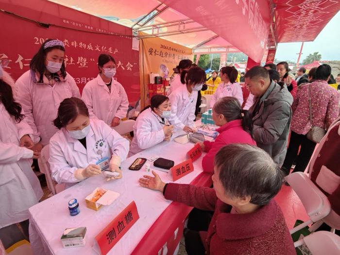 春分义诊惠民生 药安护航护健康 (10).jpg
